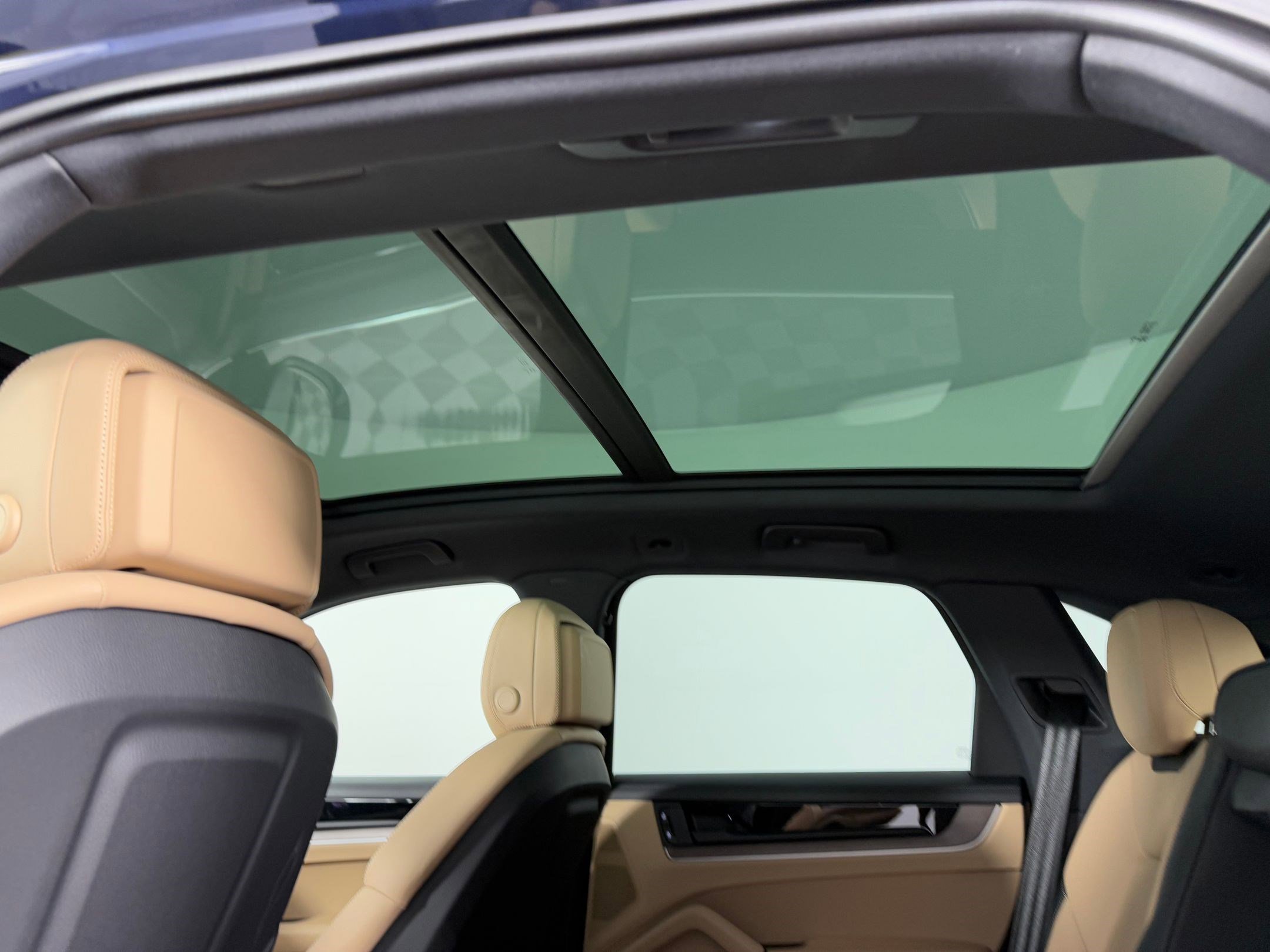 Used 2025 Porsche Cayenne S image 19