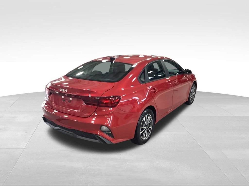 Certified 2023 Kia Forte LXS image 7