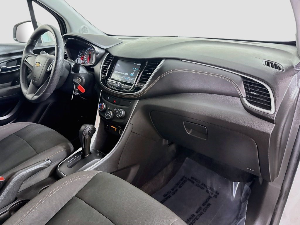 Used 2017 Chevrolet Trax LS FWD image 27