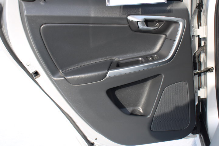 Used 2015 Volvo XC60 T5 Premier w/ Protection Package image 13