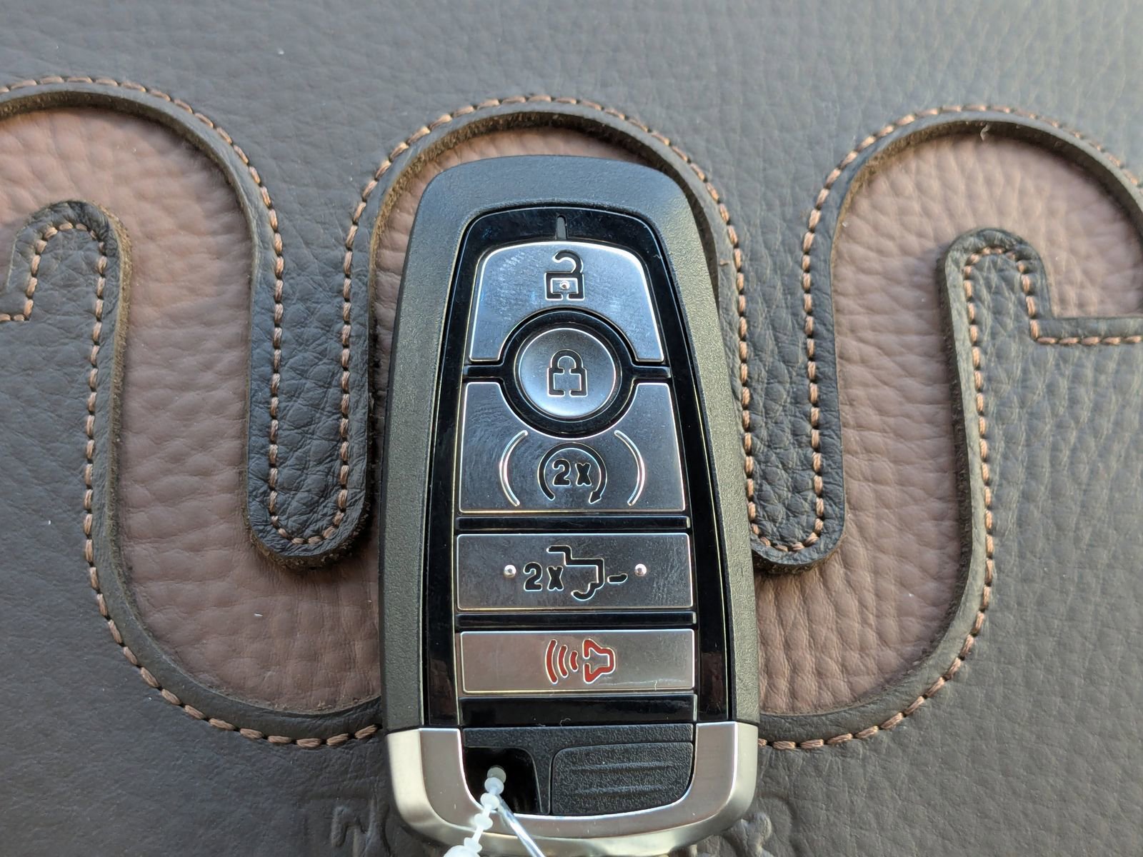 New 2026 Ford F350 King Ranch w/ Chrome Package image 32