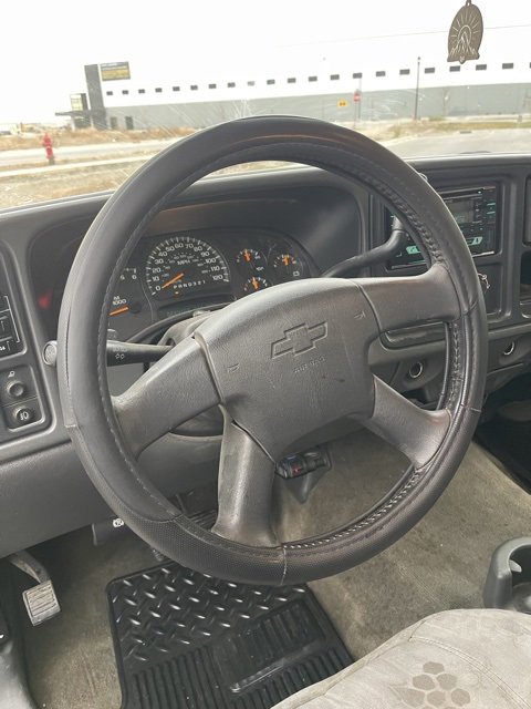 Used 2006 Chevrolet Silverado 1500 LT w/ Light Duty Power Package image 11