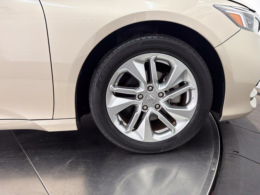 Used 2019 Honda Accord LX image 10