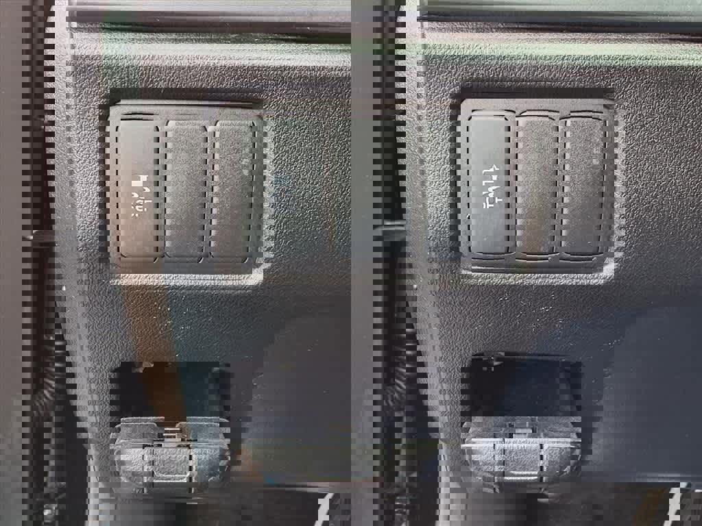 Used 2012 Acura TSX Sedan image 18