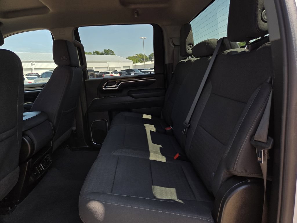 Used 2025 Chevrolet Silverado 3500 LT w/ Safety Package AWD/4WD image 22