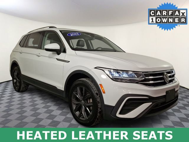 Used 2022 Volkswagen Tiguan SE image 1
