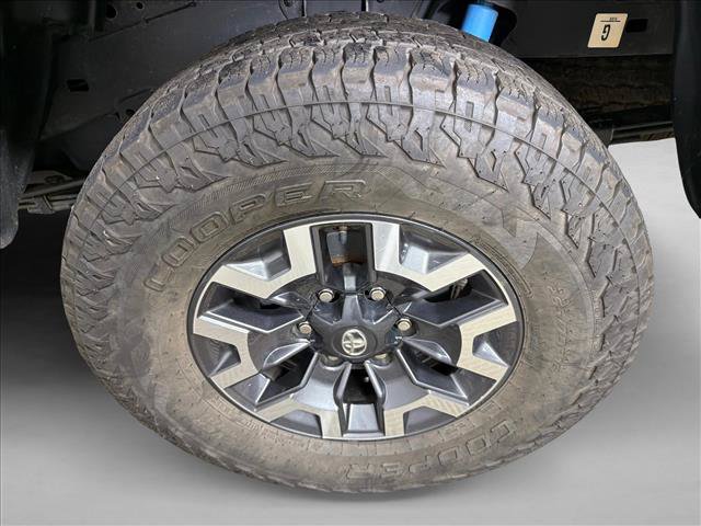 Used 2023 Toyota Tacoma TRD Off-Road AWD/4WD image 19