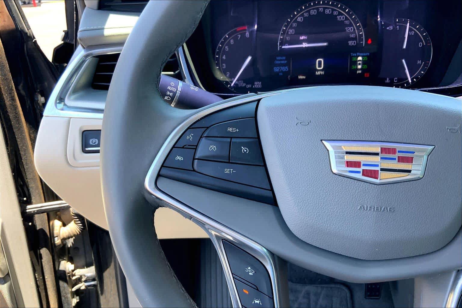 Used 2017 Cadillac XT5 Premium Luxury FWD image 24
