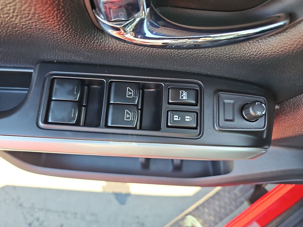 Used 2020 Nissan Titan SV w/ SV Convenience Package image 31