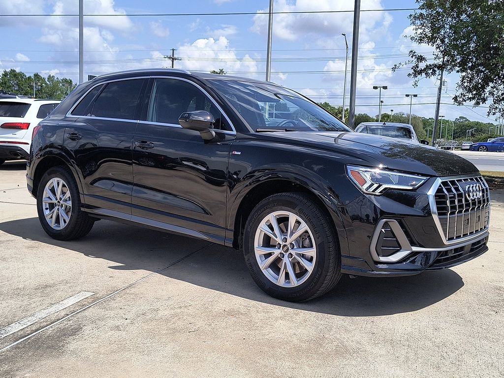 Used 2025 Audi Q3 2.0T Premium w/ Convenience Package image 13