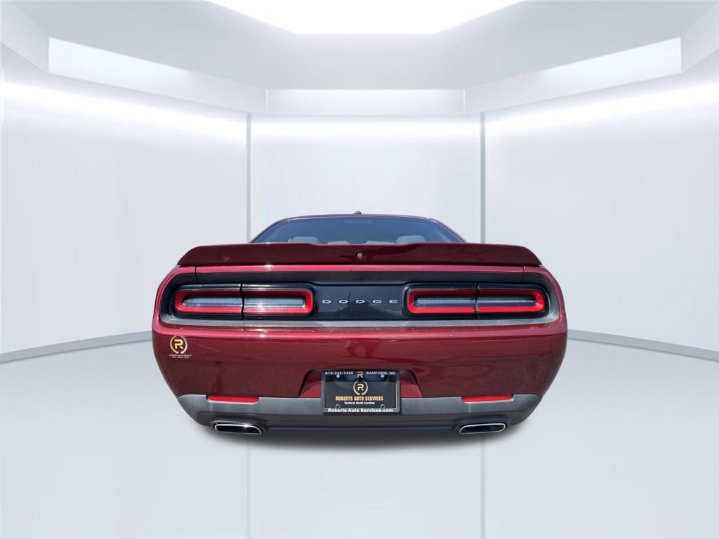 Used 2018 Dodge Challenger SXT RWD image 5