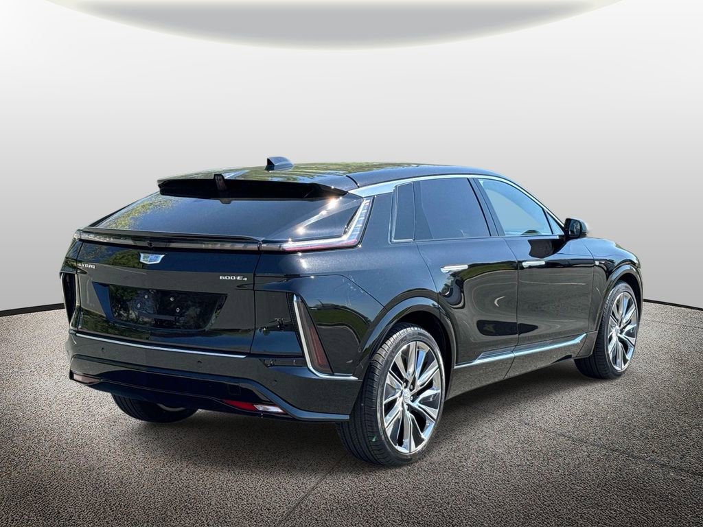 Used 2024 Cadillac Lyriq Luxury w/ LPO, Floor Liner Package image 2