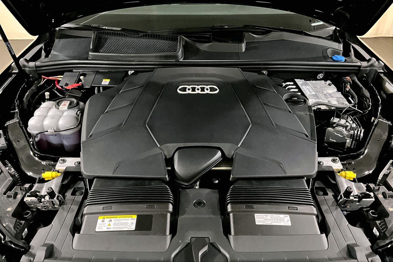 Used 2025 Audi Q7 3.0T Premium Plus AWD/4WD image 29