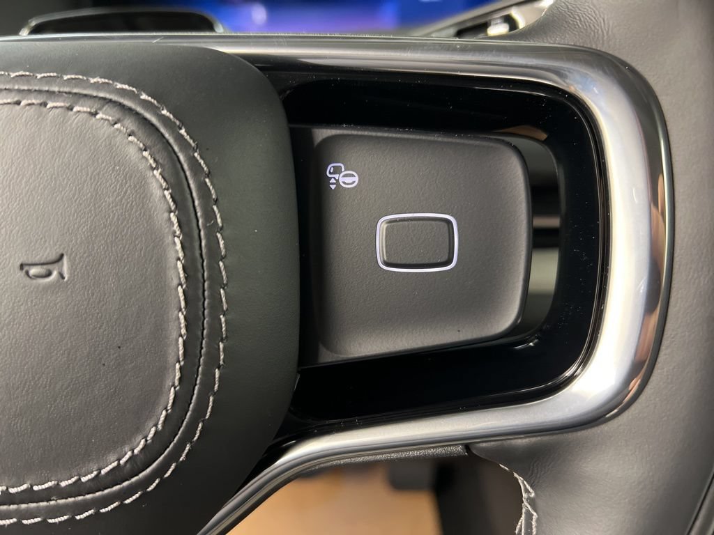 Used 2026 Lincoln Navigator L Premier AWD/4WD image 19