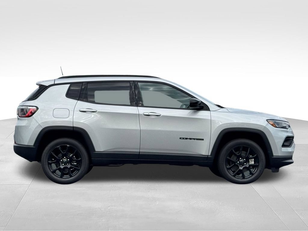 New 2026 Jeep Compass Latitude AWD/4WD image 8