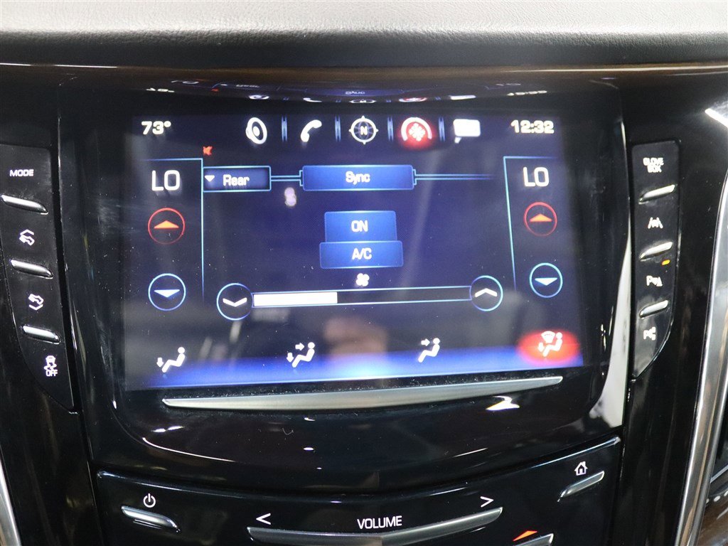 Used 2018 Cadillac Escalade ESV Luxury AWD/4WD image 38