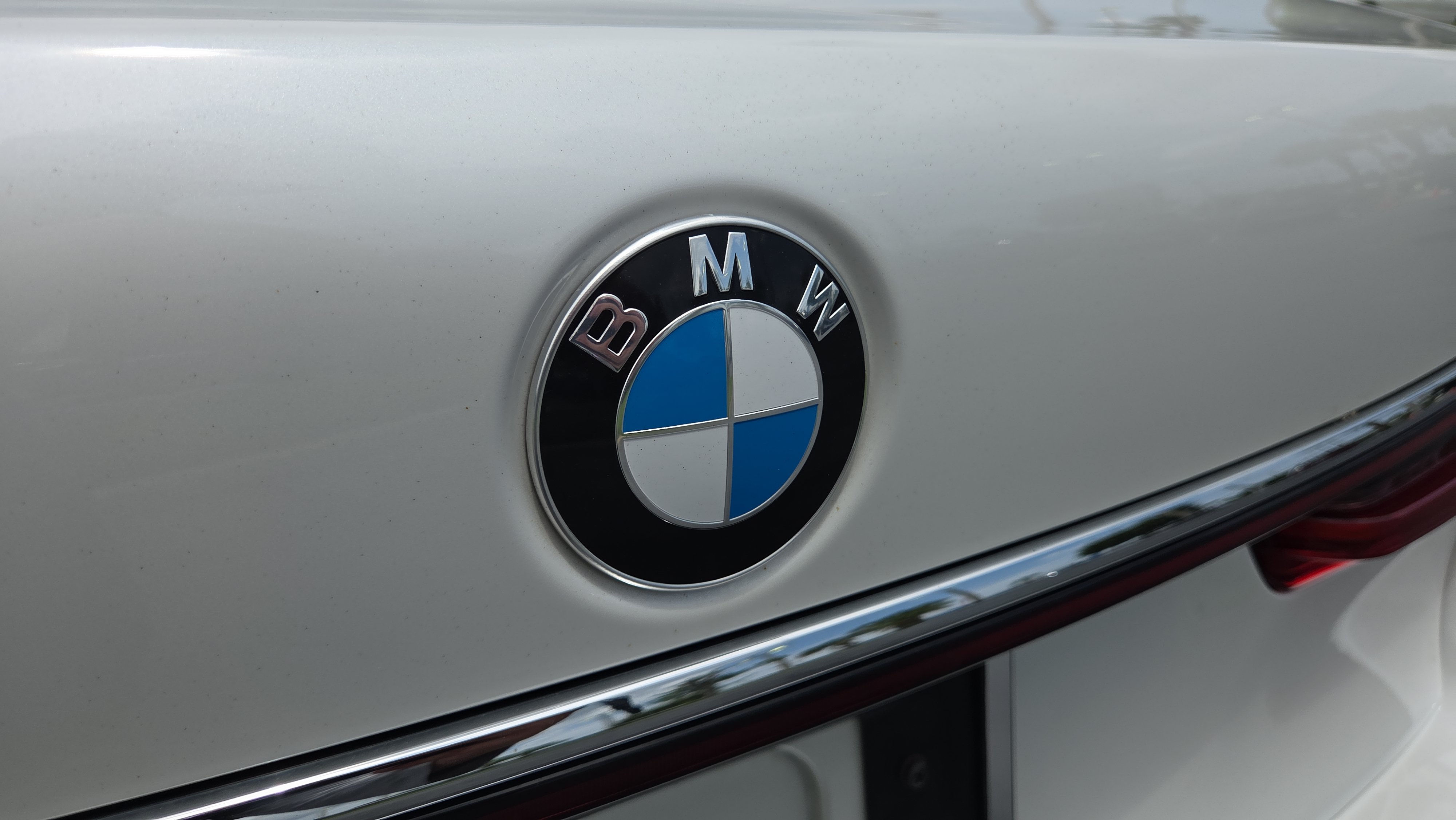 Used 2020 BMW 740i w/ M Sport Package RWD image 36