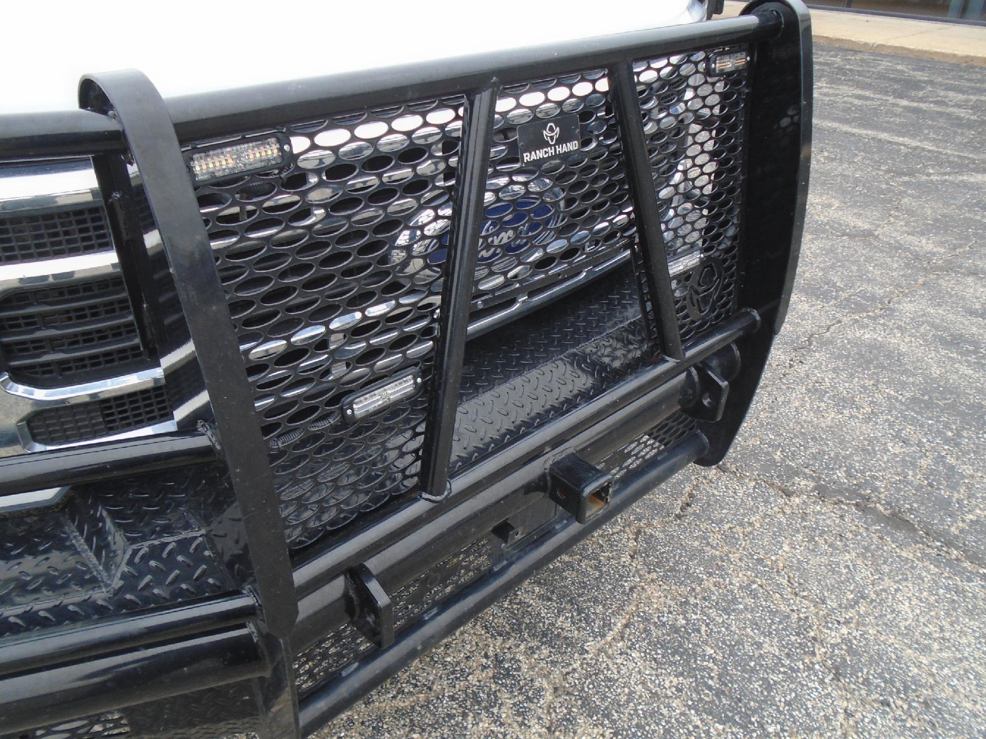 Used 2023 Ford F250 XLT w/ F-250 >10K GVWR Package image 4
