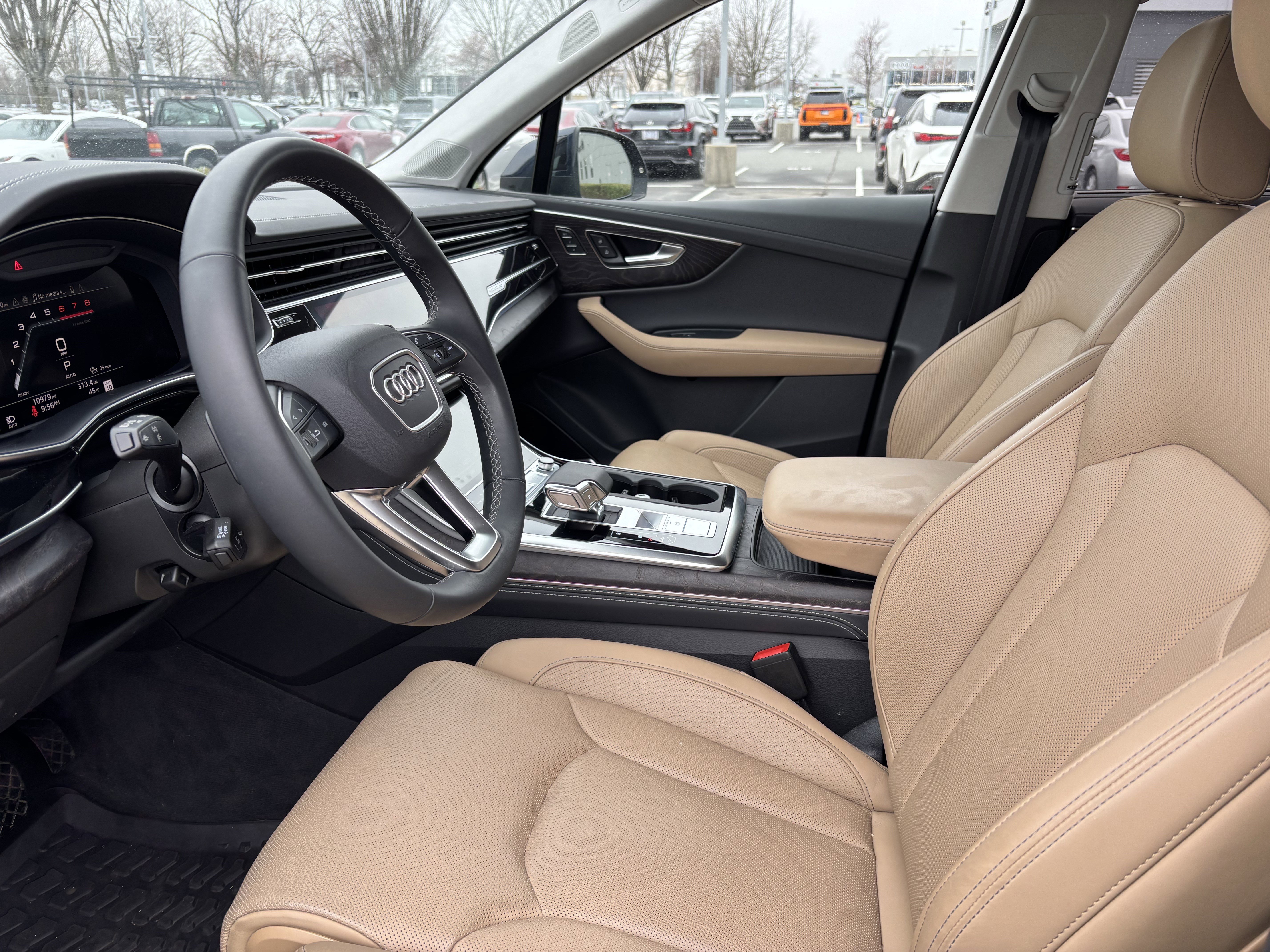 Used 2025 Audi Q7 3.0T Prestige w/ Prestige Package image 16