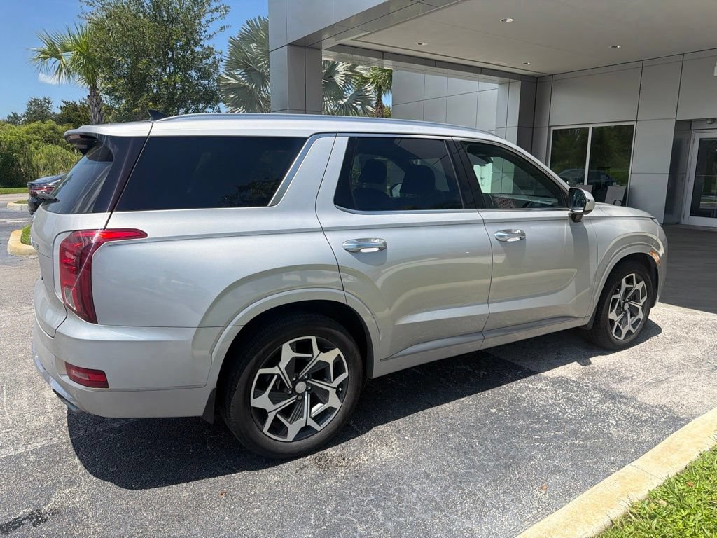 Used 2022 Hyundai Palisade Calligraphy w/ Cargo Package FWD image 3