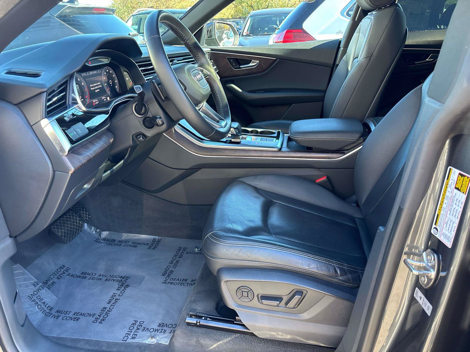 Used 2019 Audi Q8 Premium Plus w/ Premium Plus AWD/4WD image 7