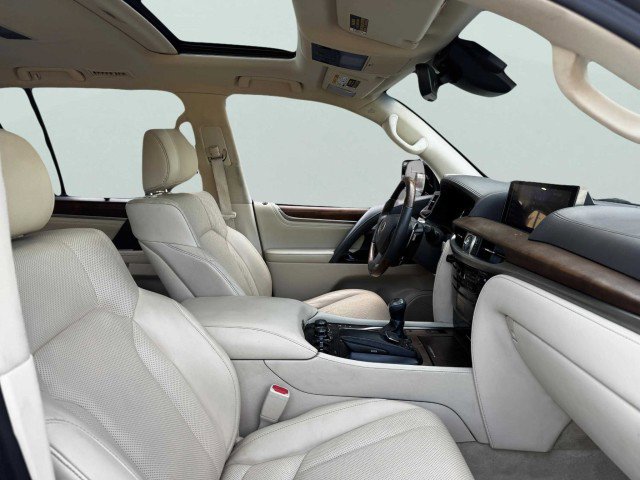 Used 2019 Lexus LX 570 4WD image 56
