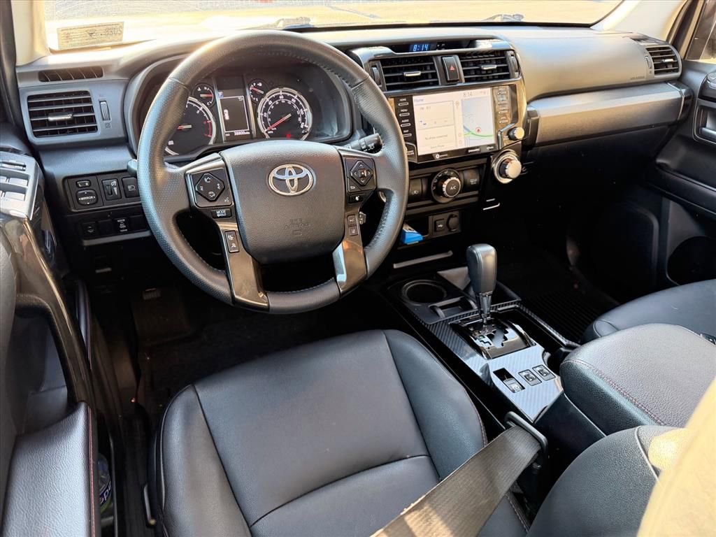 Used 2021 Toyota 4Runner Venture w/ Moonroof Package AWD/4WD image 11
