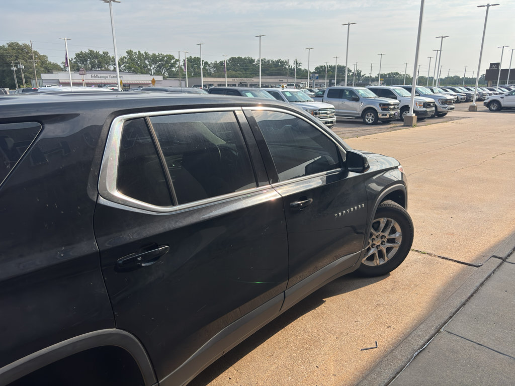 Used 2018 Chevrolet Traverse LS AWD/4WD image 8