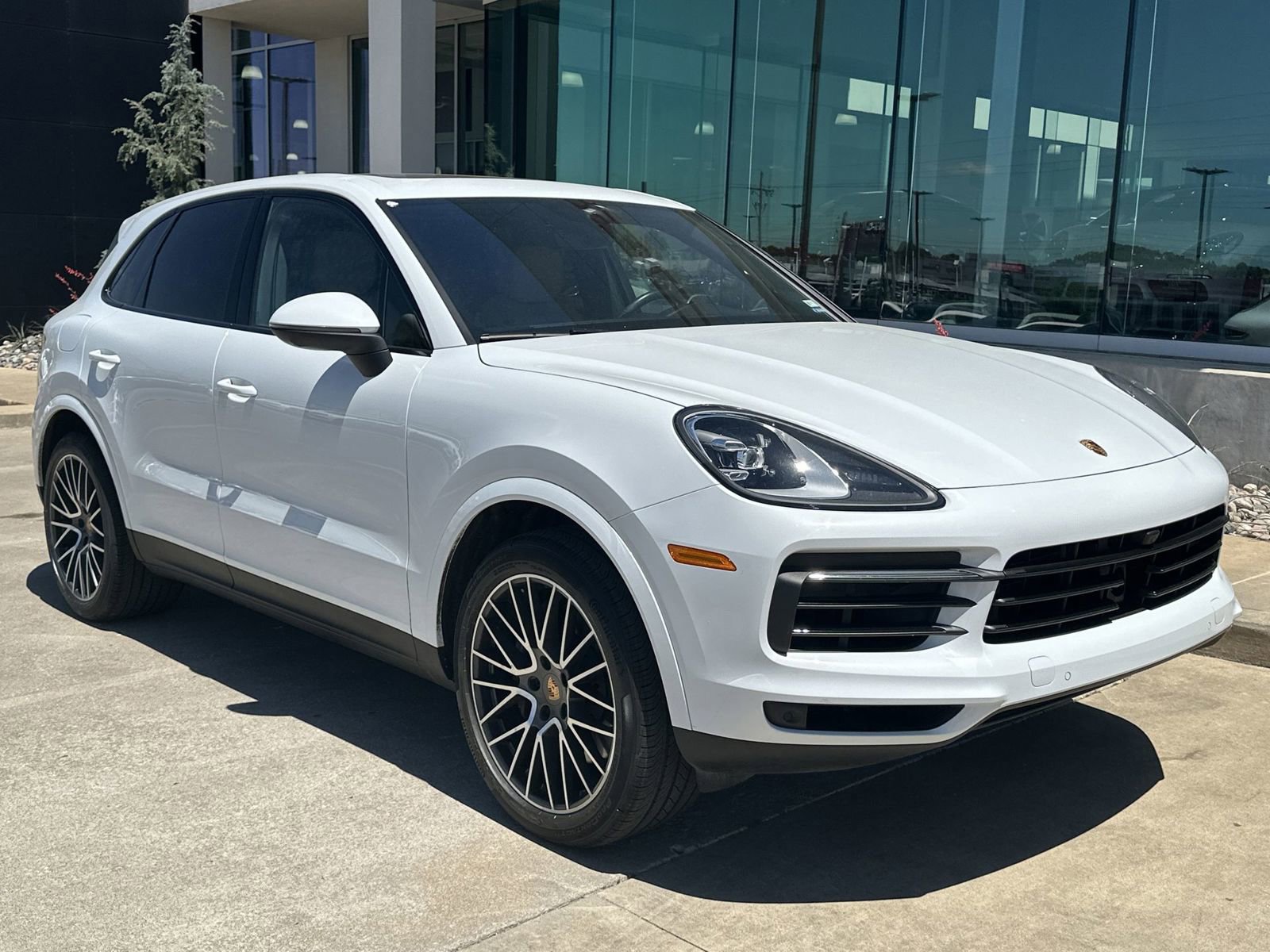 Certified 2022 Porsche Cayenne AWD/4WD image 9