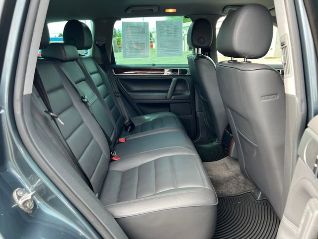 Used 2005 Volkswagen Touareg V8 AWD/4WD image 10