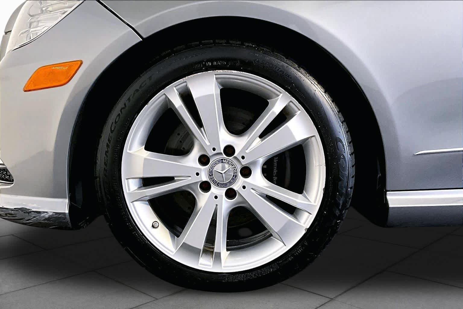 Used 2013 Mercedes-Benz E 350 4MATIC Sedan image 10