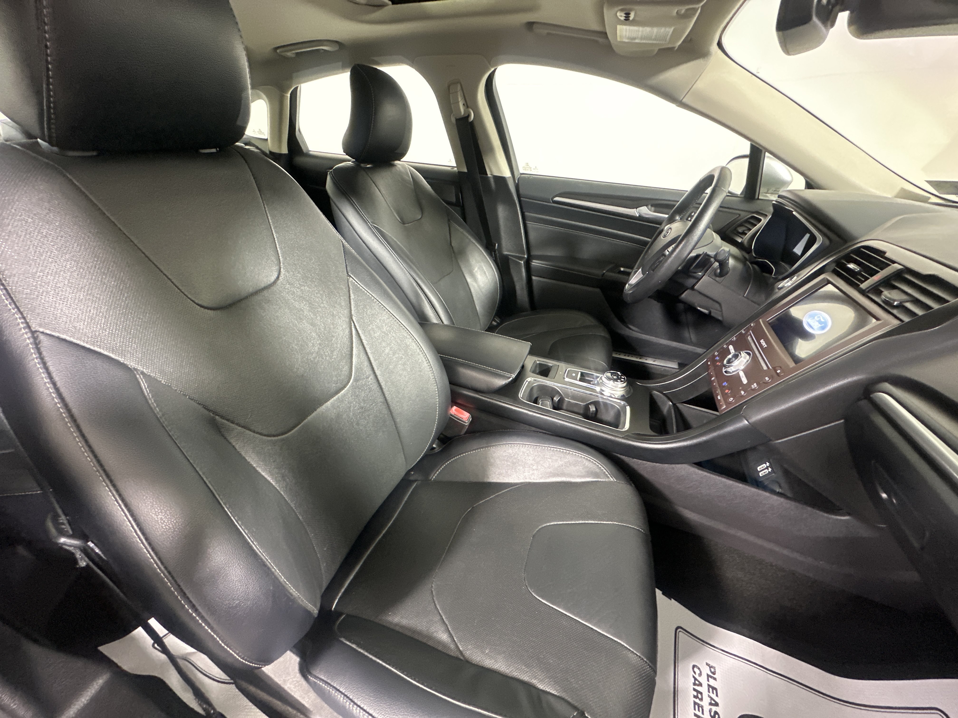 Used 2019 Ford Fusion Titanium AWD/4WD image 26