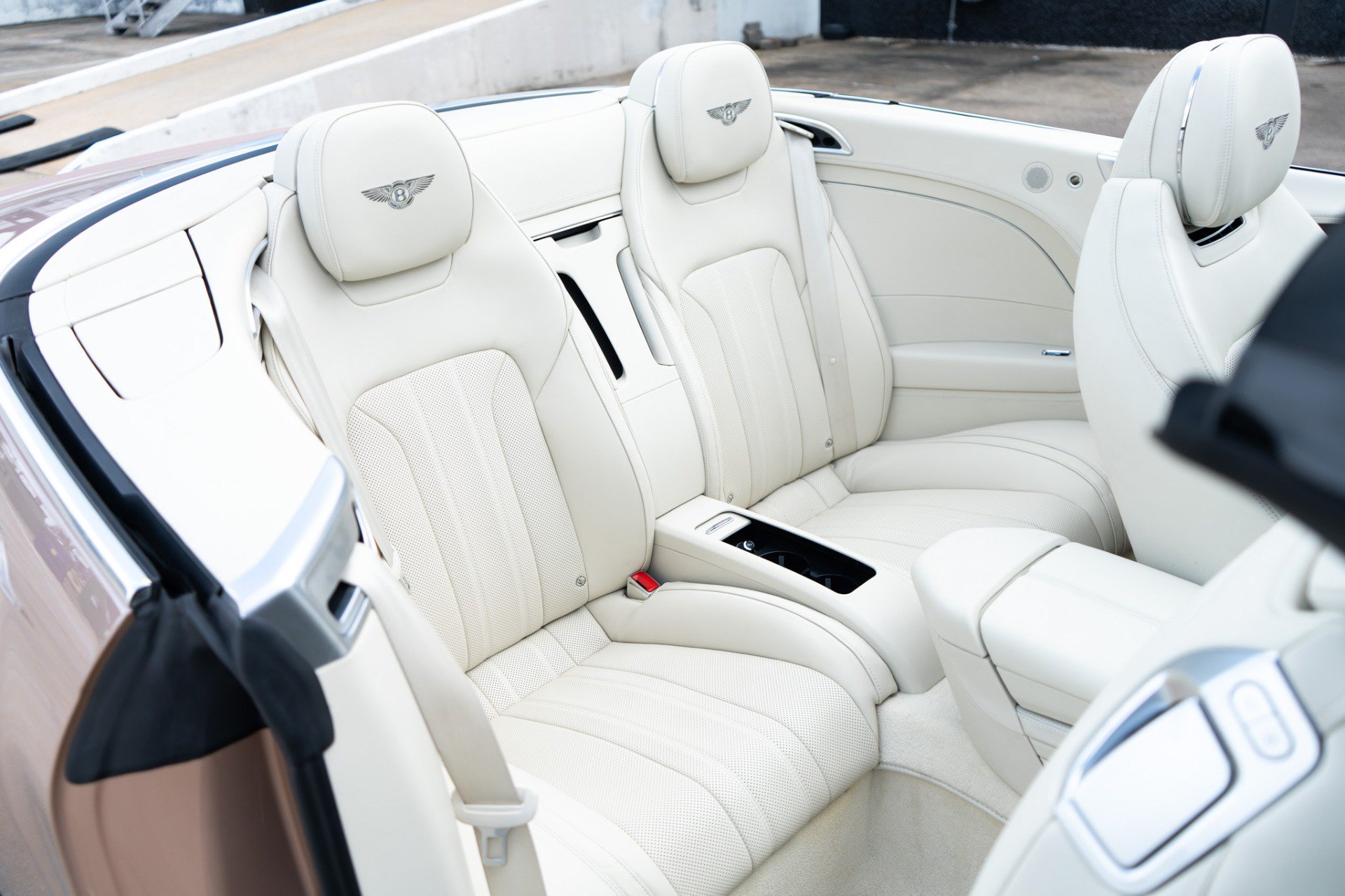Used 2022 Bentley Continental GT AWD/4WD image 34