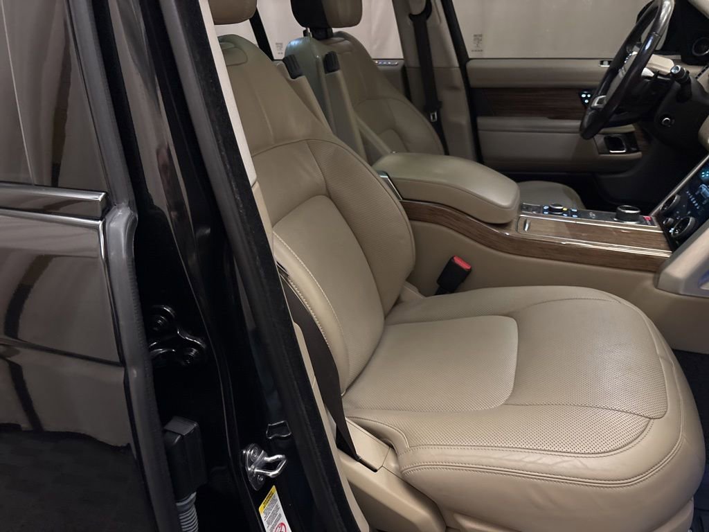 Used 2019 Land Rover Range Rover Supercharged image 29