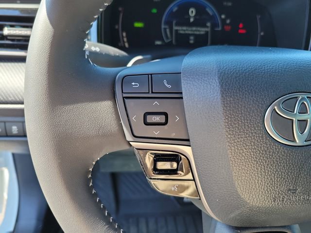 Used 2026 Toyota Camry SE FWD image 15
