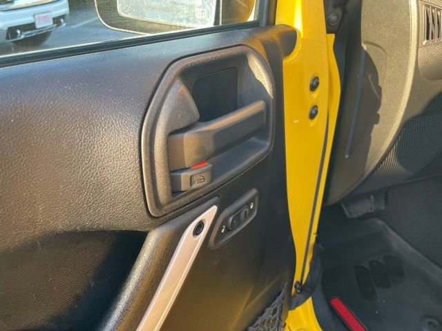 Used 2015 Jeep Wrangler Unlimited Sahara image 13