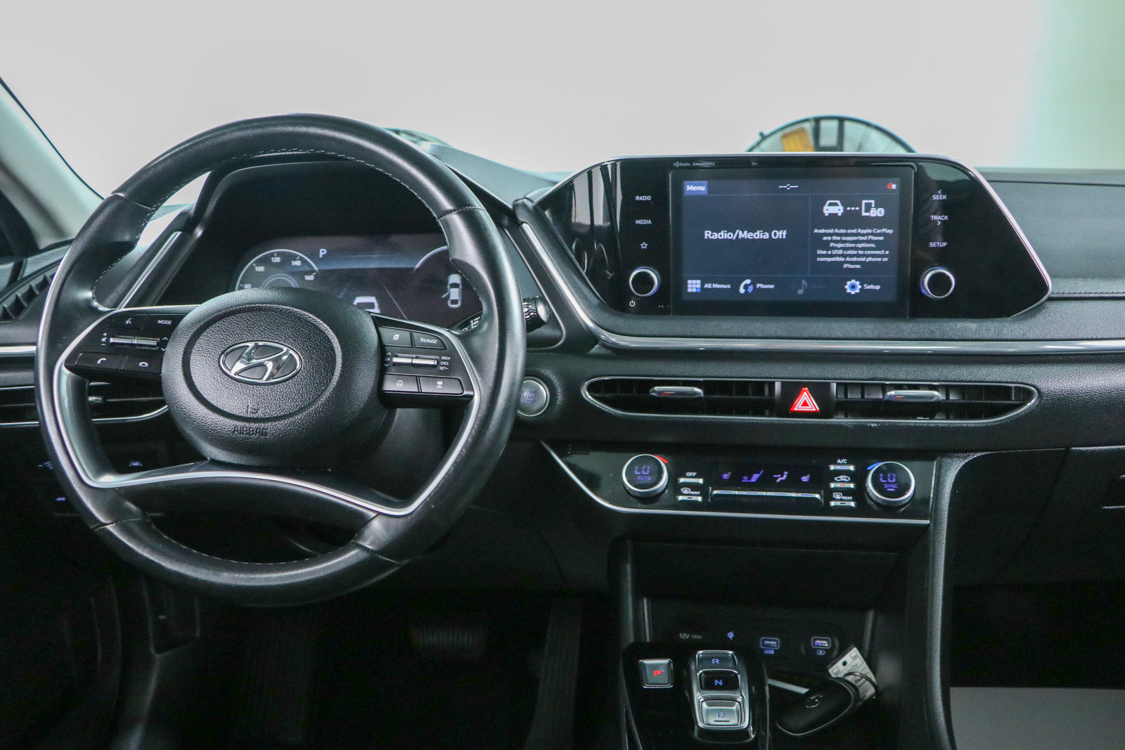Used 2020 Hyundai Sonata SEL w/ Convenience + Sunroof Package FWD image 17