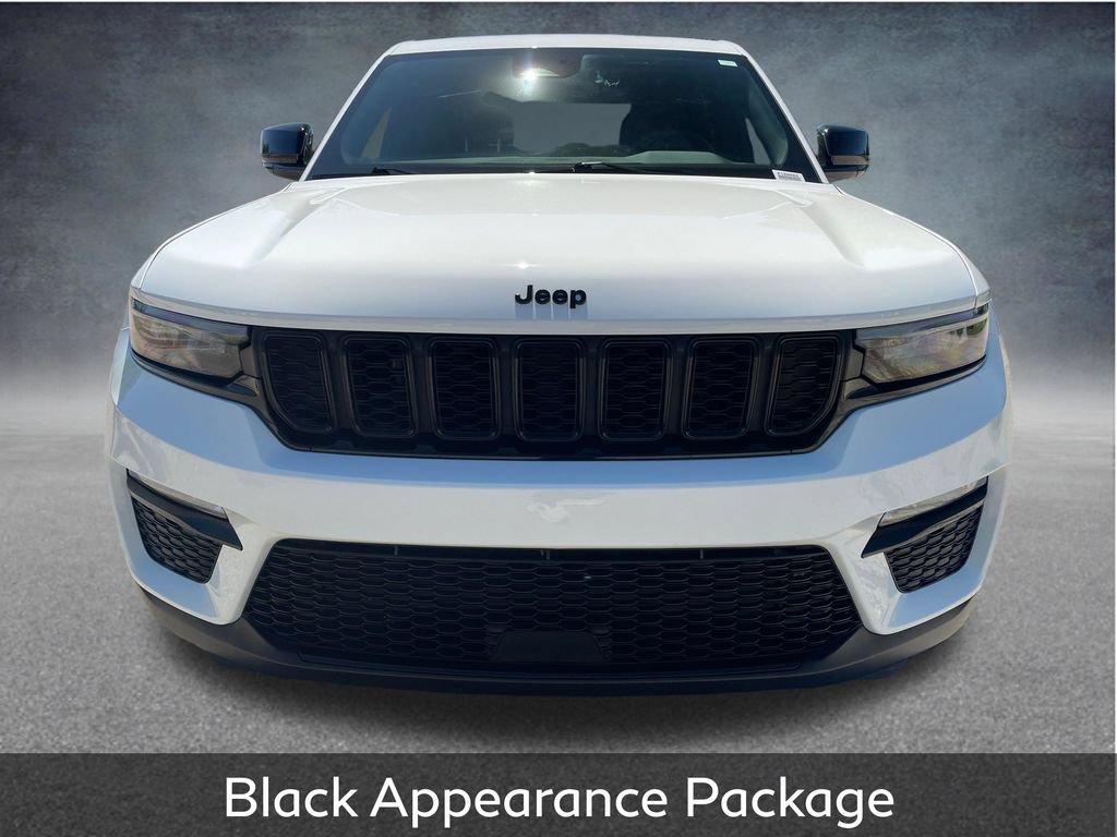 Used 2024 Jeep Grand Cherokee Limited w/ Black Appearance Package AWD/4WD image 3