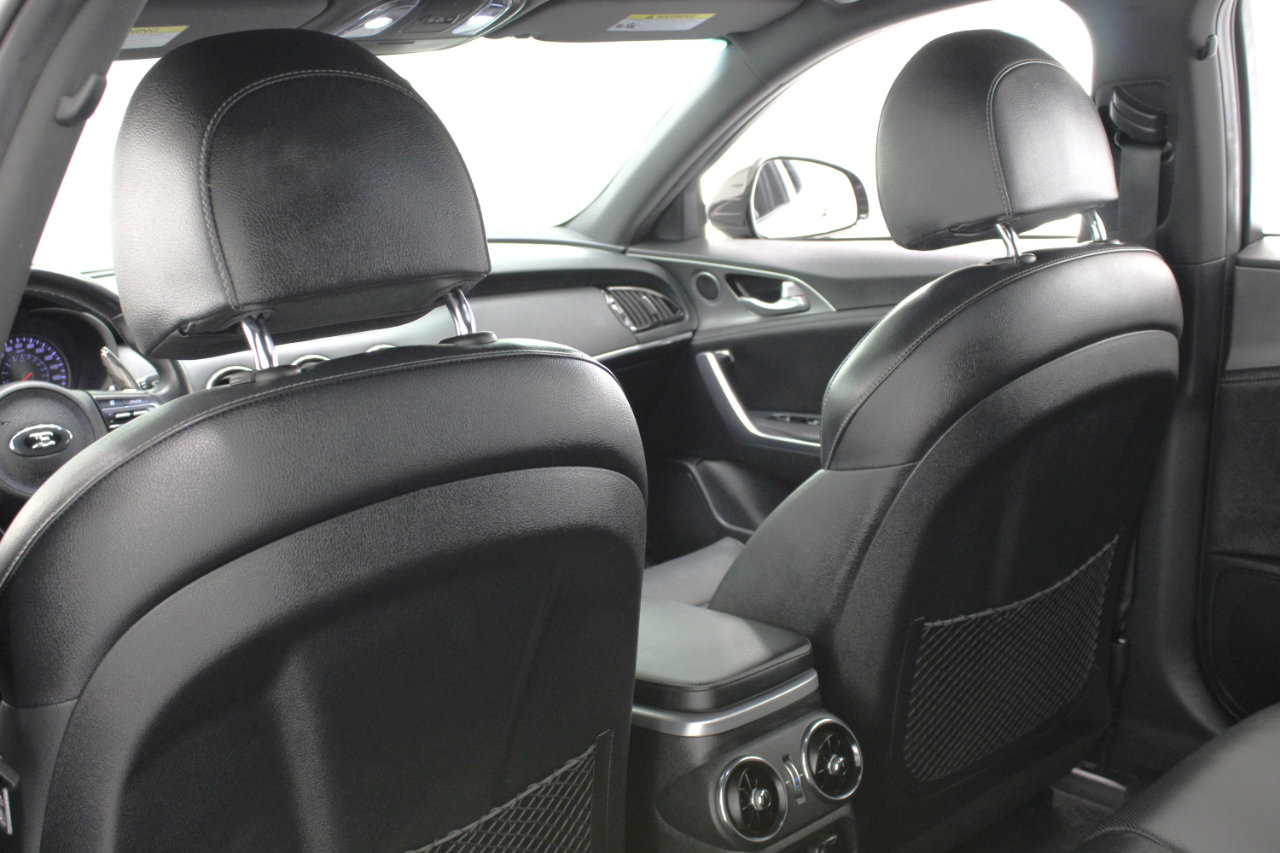 Used 2021 Kia Stinger GT image 34