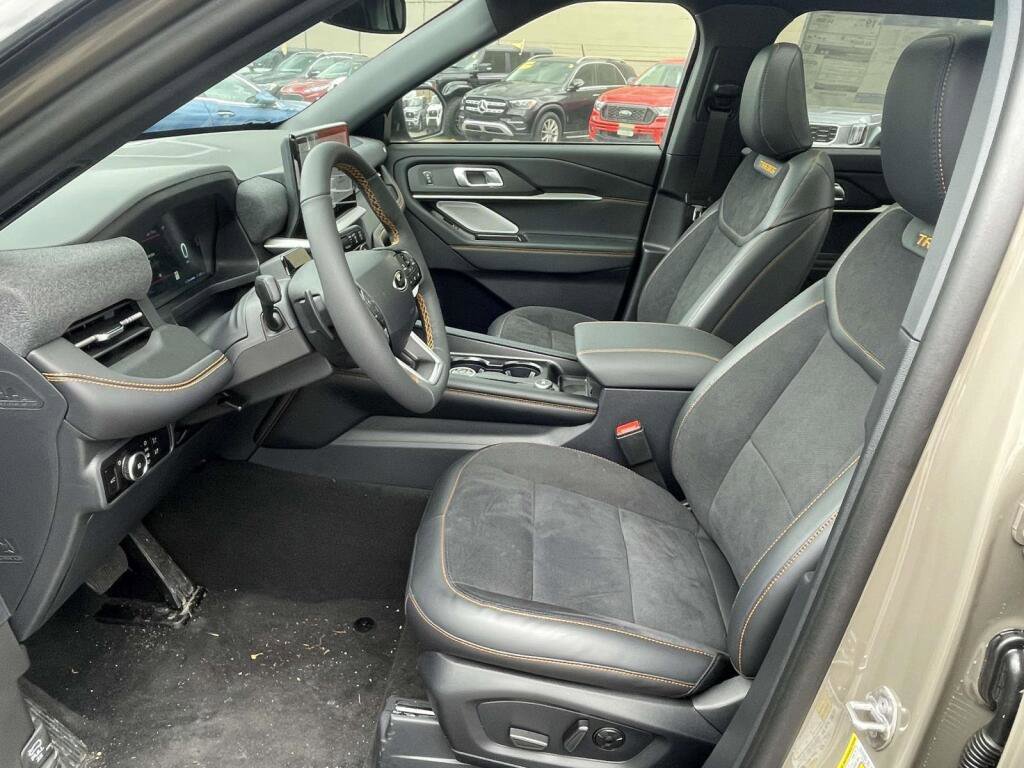 New 2026 Ford Explorer Tremor w/ Tremor Ultimate Package AWD/4WD image 16