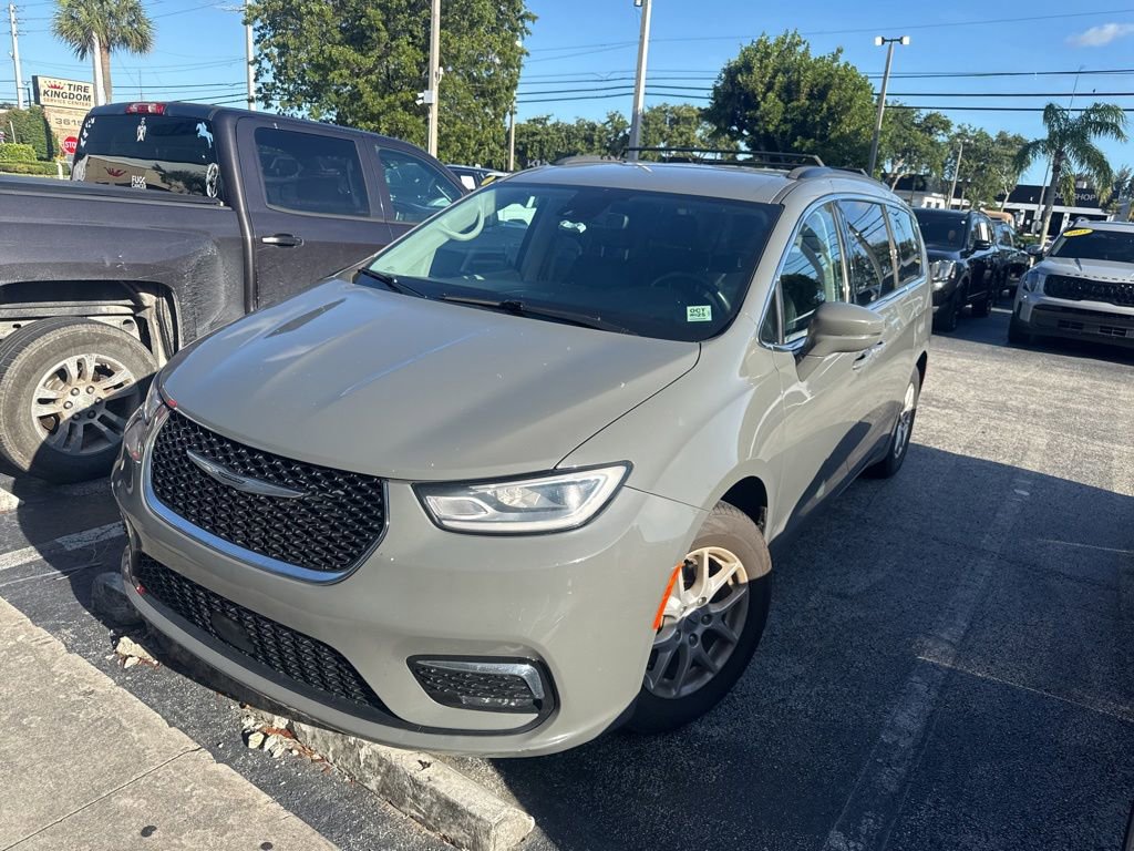 Used 2022 Chrysler Pacifica Touring-L FWD image 28