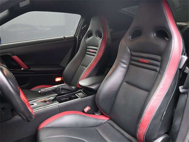 Used 2015 Nissan GT-R Black Edition image 12