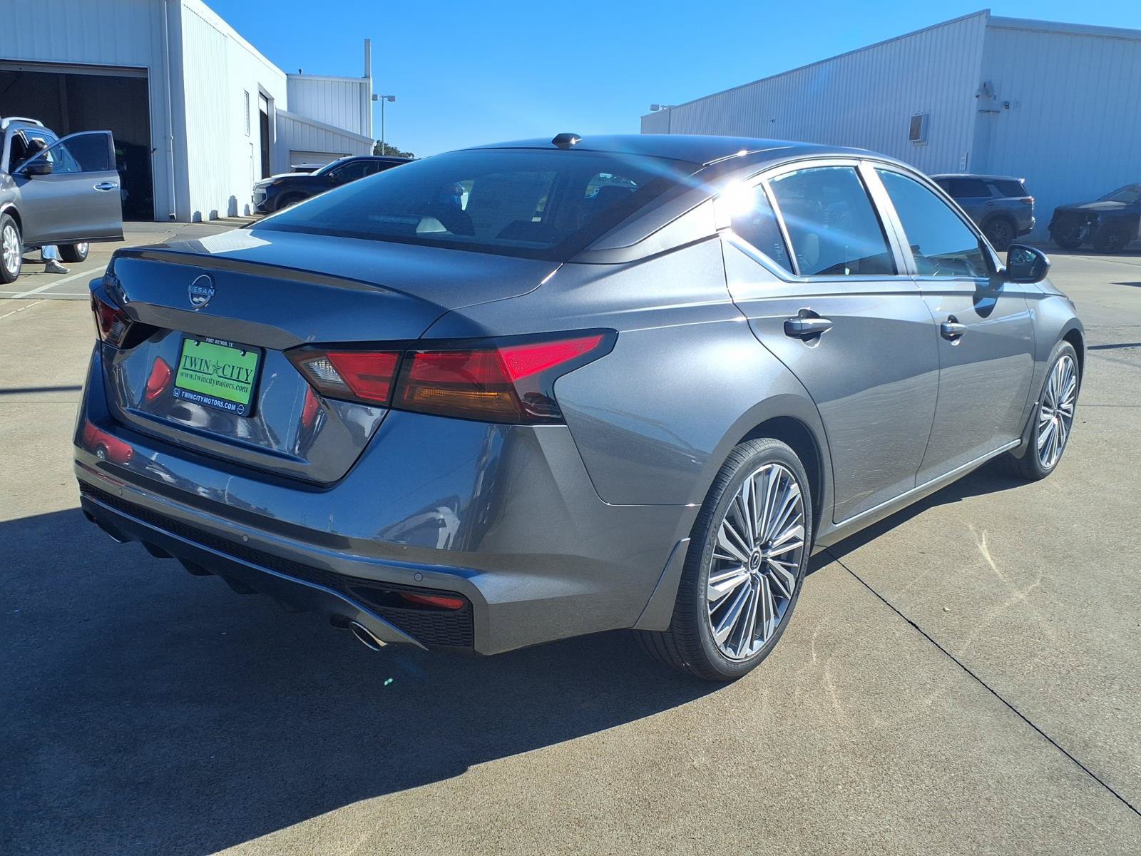 New 2026 Nissan Altima 2.5 SV w/ SV Premium Package FWD image 4