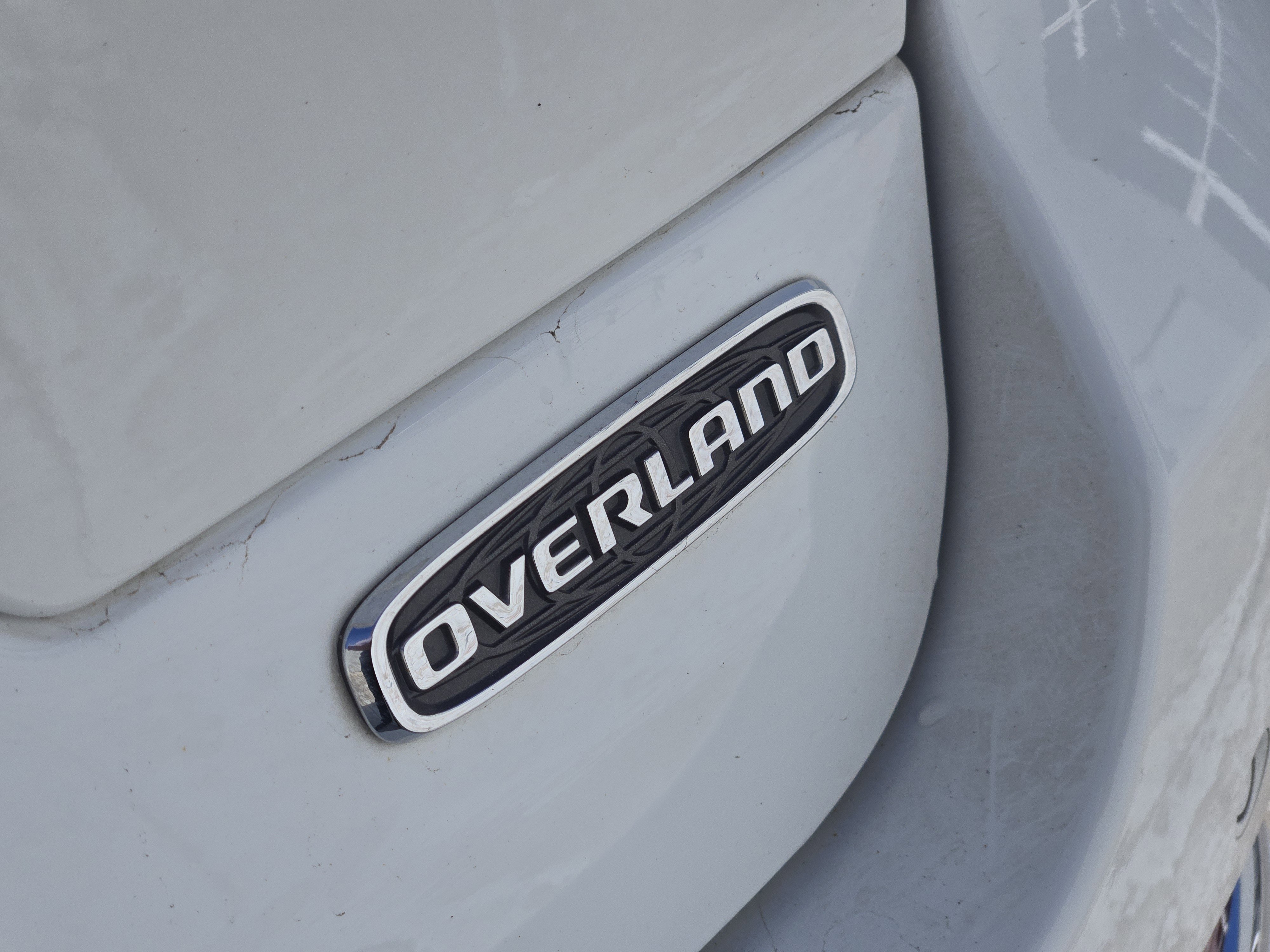 Used 2022 Jeep Grand Cherokee Overland w/ Advanced Protech Group III image 12