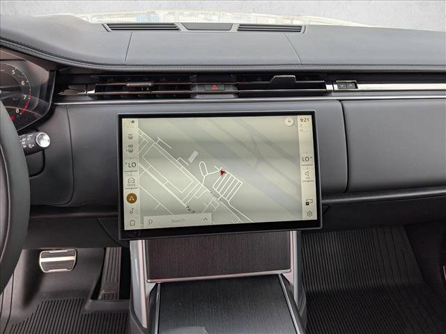 New 2025 Land Rover Range Rover SE image 12
