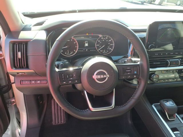 Used 2025 Nissan Pathfinder SL w/ SL Premium Package image 7