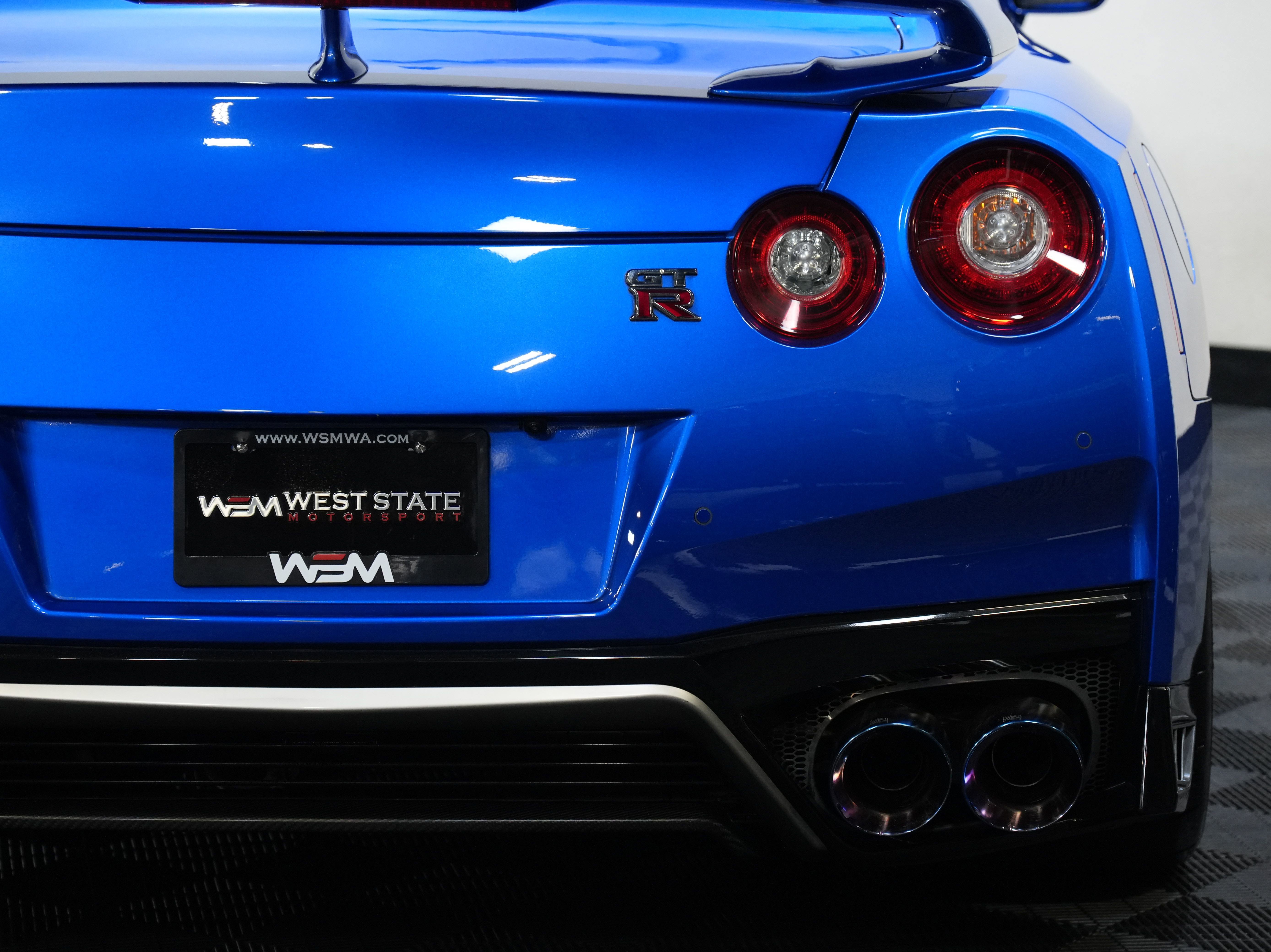 Used 2020 Nissan GT-R Premium AWD/4WD image 16