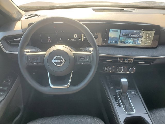 New 2025 Nissan Kicks SV image 23