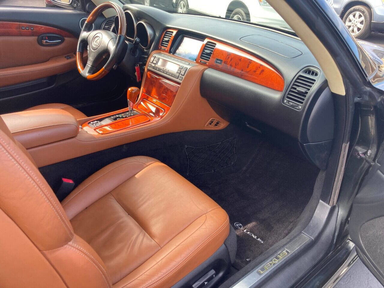 Used 2003 Lexus SC 430 Base 2dr Convertible image 56