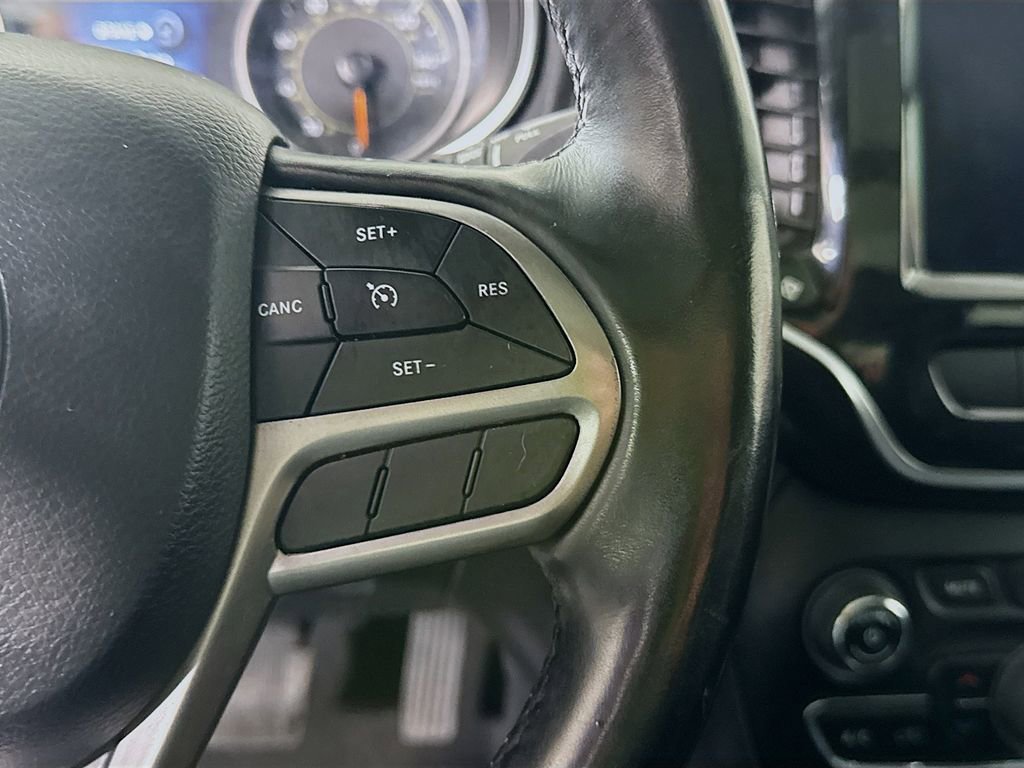 Used 2020 Jeep Cherokee Limited AWD/4WD image 22